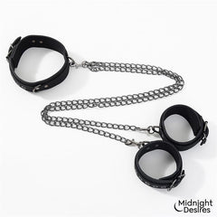 Collar con Esposas para Tobillos con Cadena