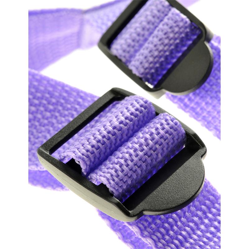Arnes con Dildo de 19 cm Color Purpura
